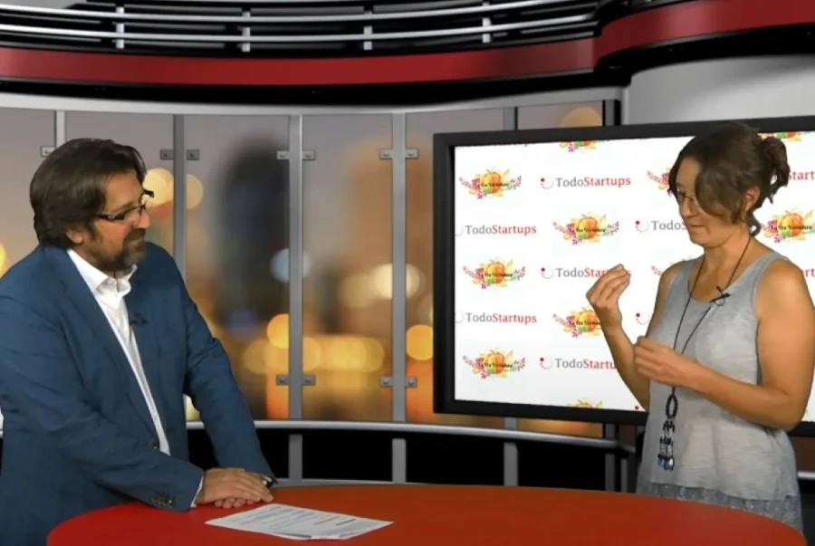 Irene Fernández Purroy, La era verdadera: Emprendimiento "a golpe de azada"