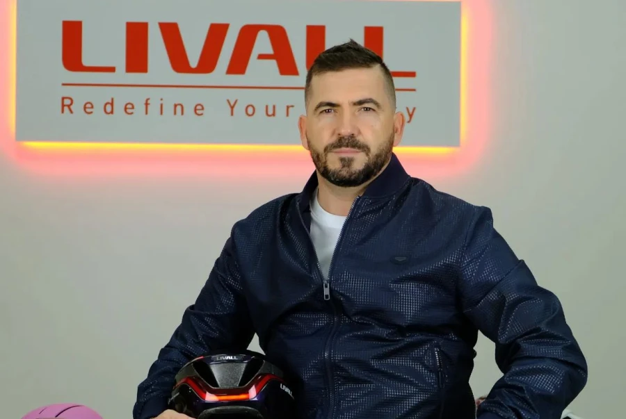 LIVALL, el helmetphone que ayuda a prevenir accidentes de tráfico en ciudad y carretera