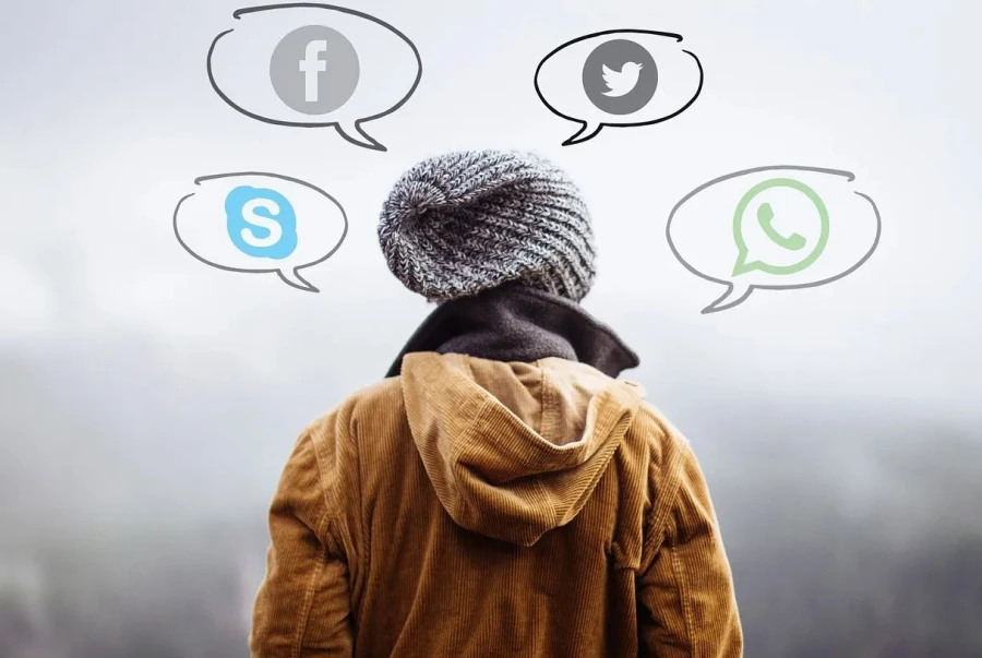 ¿Cómo se puede crear una estrategia de redes sociales efectiva para una startup?