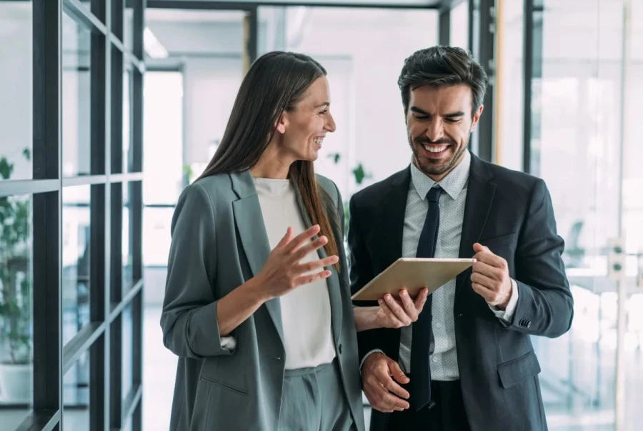 Kenjo levanta millones: conoce la startup para gestión de RRHH en Pymes