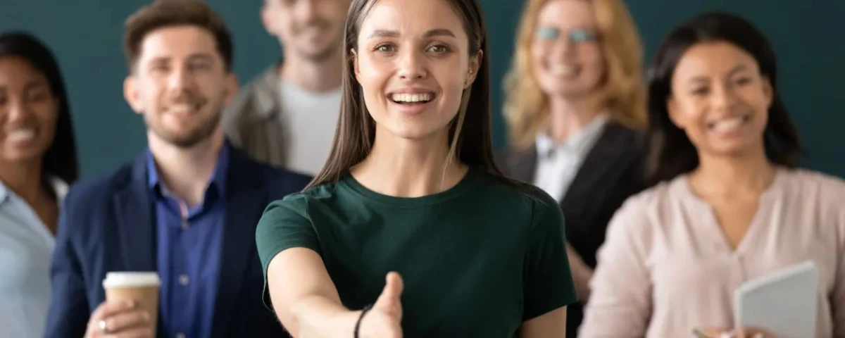 Decidir con éxito: Consejos de CEOs legendarios para decisiones empresariales importantes 