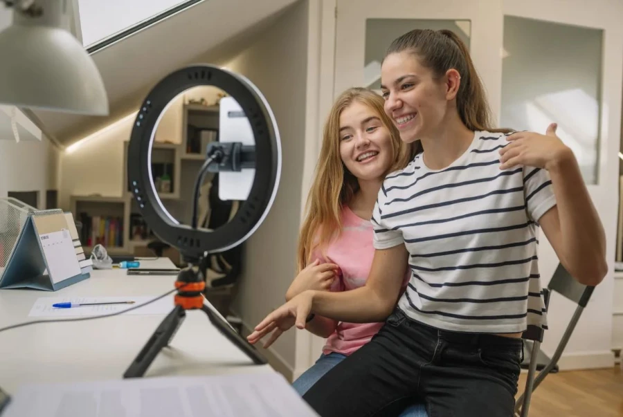 Privacidad y ética en RRSS: Navegando en el difícil equilibrio