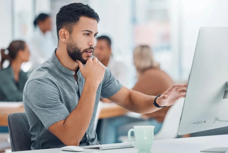 El impacto de las RRSS en la sociedad: Conectividad, desafíos y evolución cultural