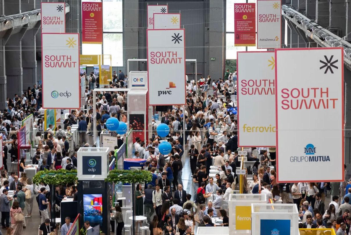 Steven Bartlett, autor del podcast más oído de Europa: “Los mayores costes para una compañía no vienen del fracaso, sino del tiempo que se gasta en tomar decisiones”