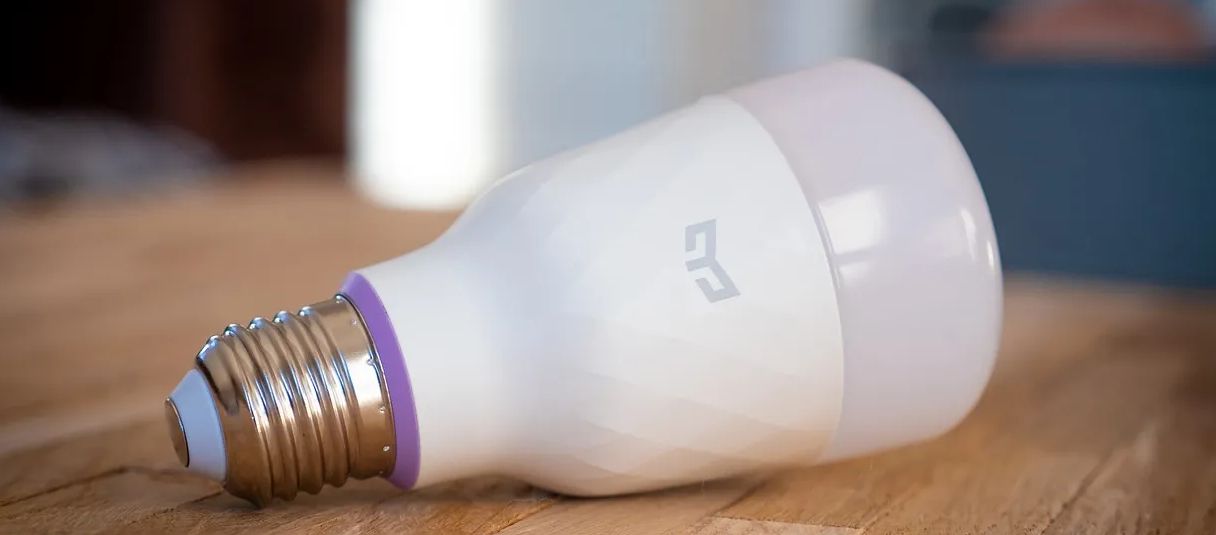 ¿Cómo pueden las startups utilizar el internet de las cosas (IoT) para mejorar la eficiencia operativa?