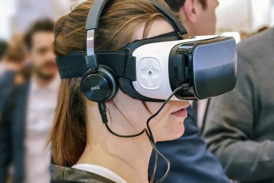 ¿Cómo se puede utilizar la realidad virtual en la formación y capacitación de empleados de una startup?