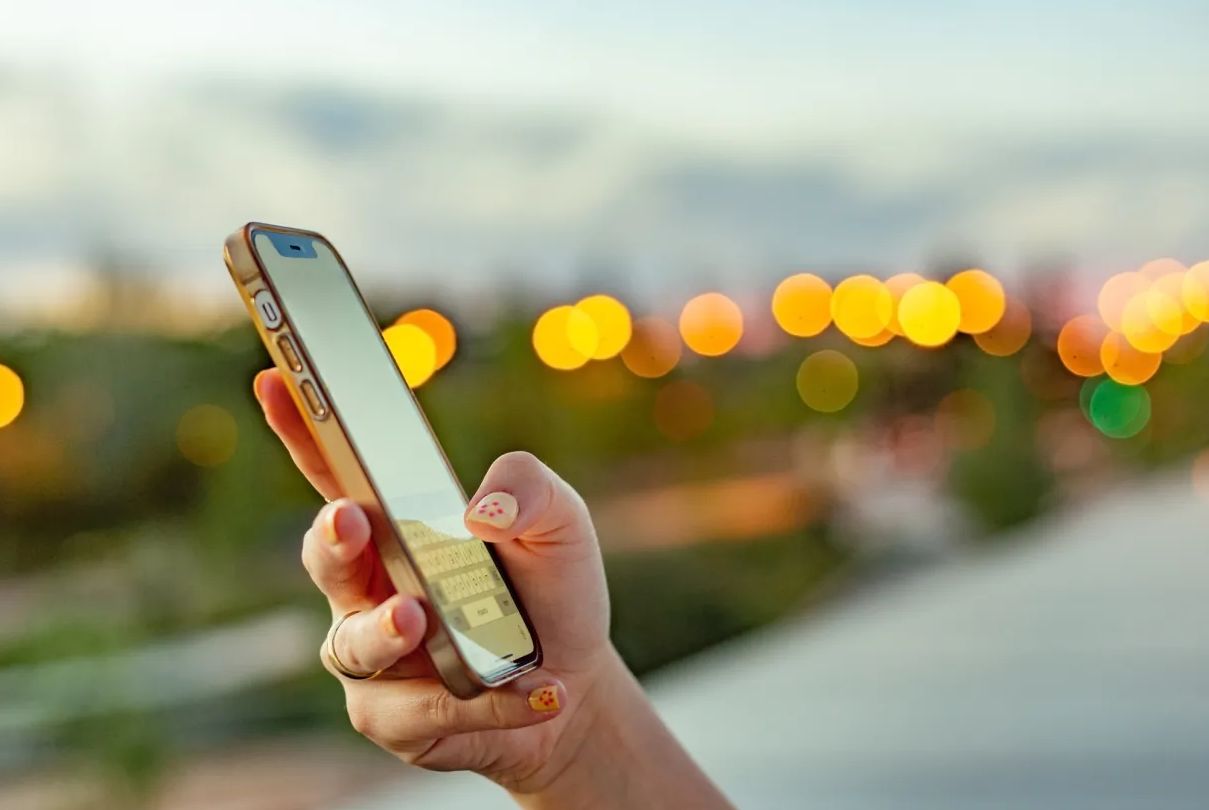 El ascenso imparable de Facebook: Estrategias de crecimiento en mercados saturados