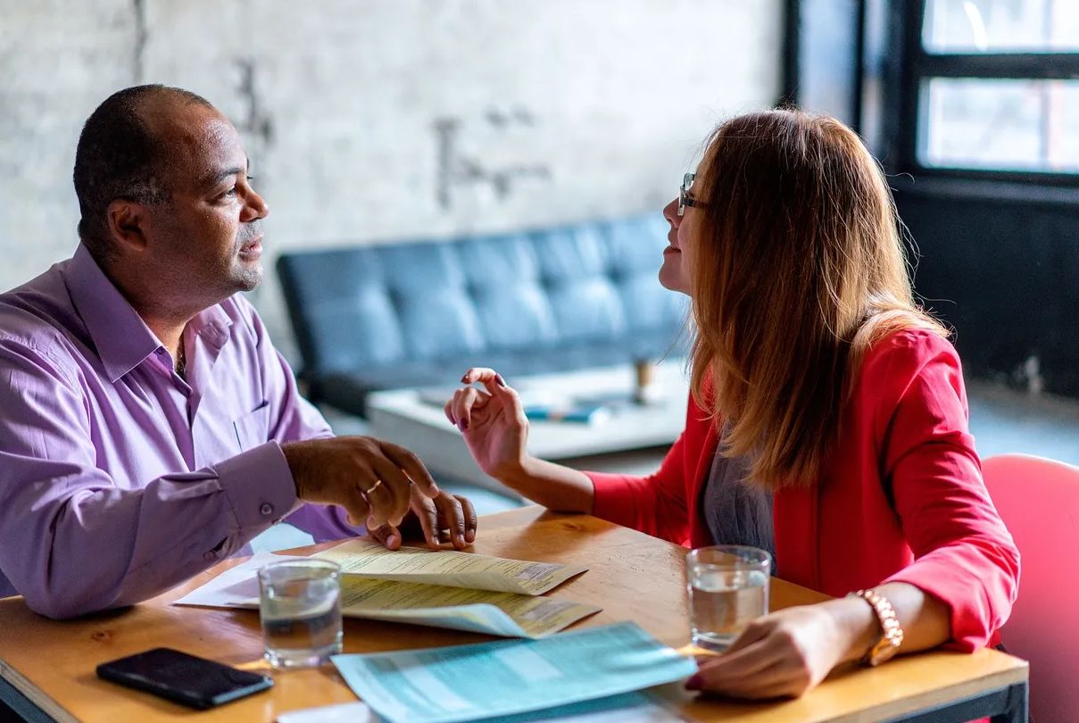 ¿Cómo gestionar la relación con los socios en una startup?