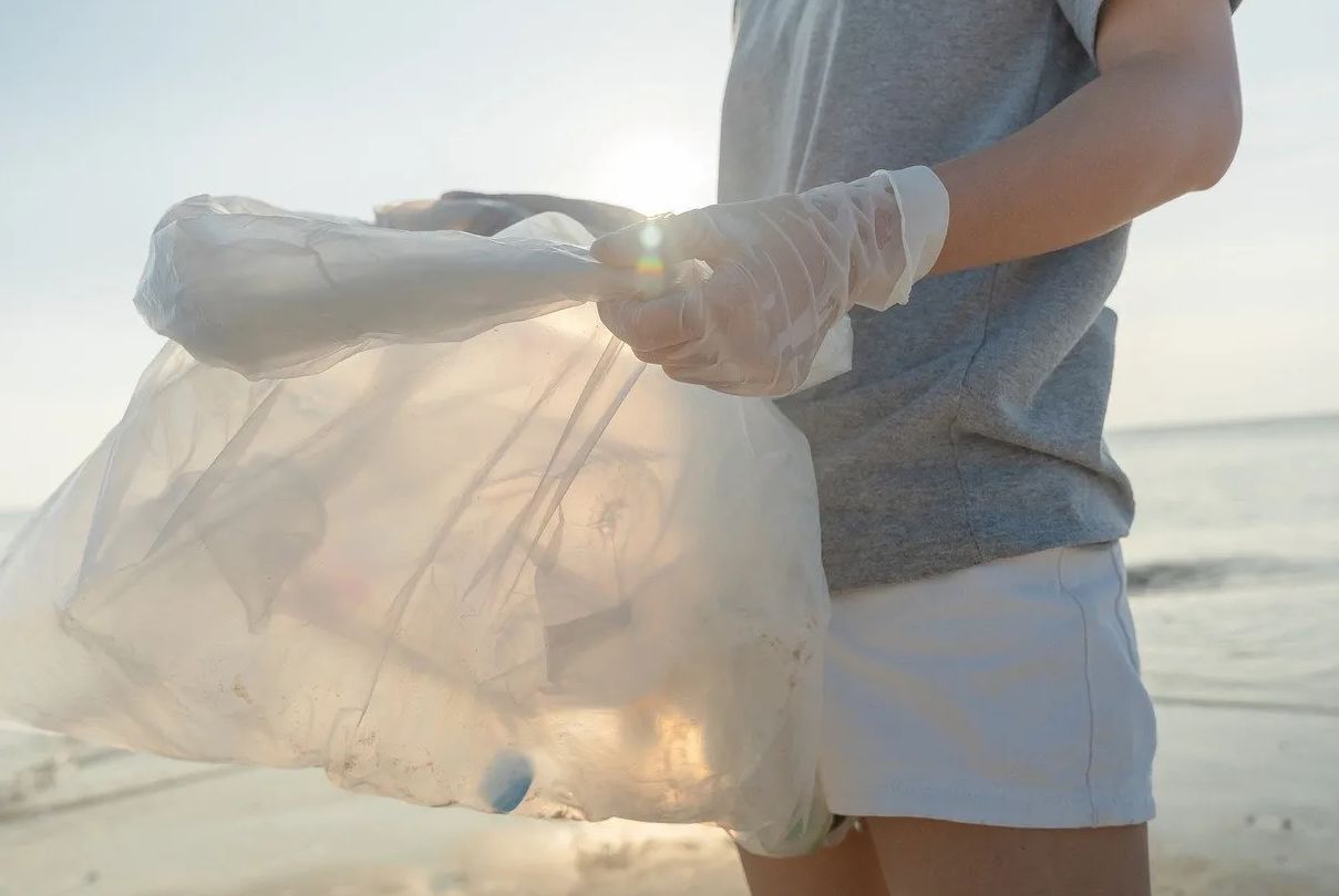 ¿Cuál es la importancia de la responsabilidad ambiental en el desarrollo de una startup?