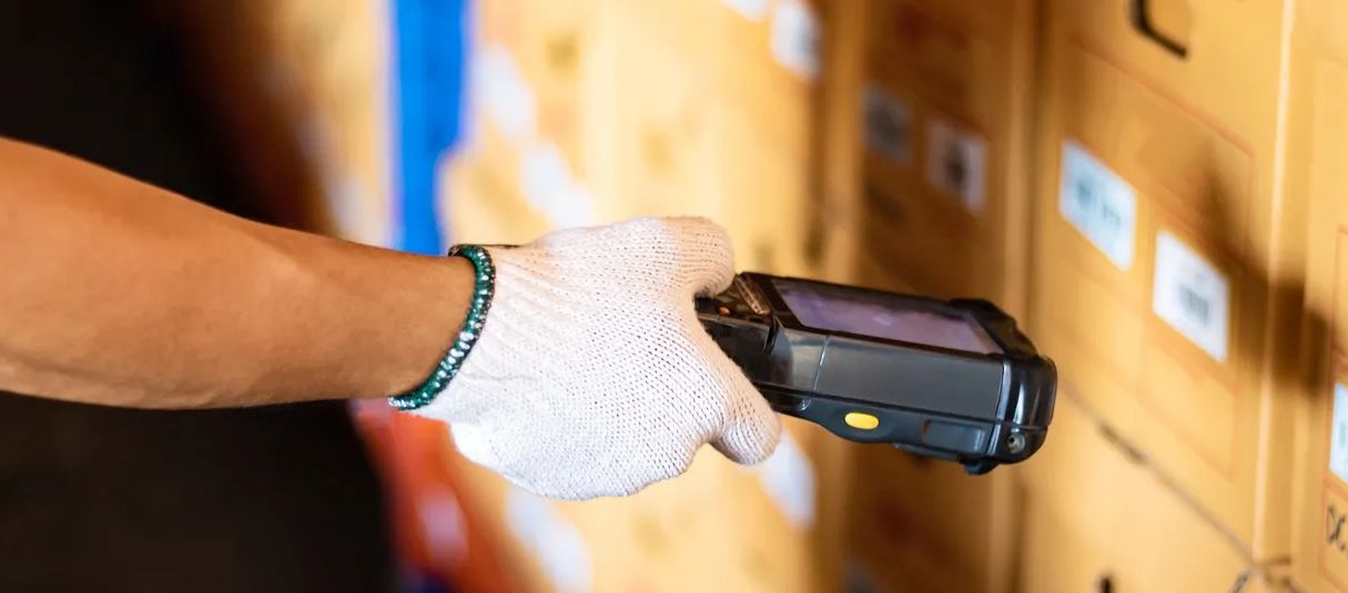 ¿Qué medidas pueden tomar las startups para promover la diversidad en sus productos y servicios?