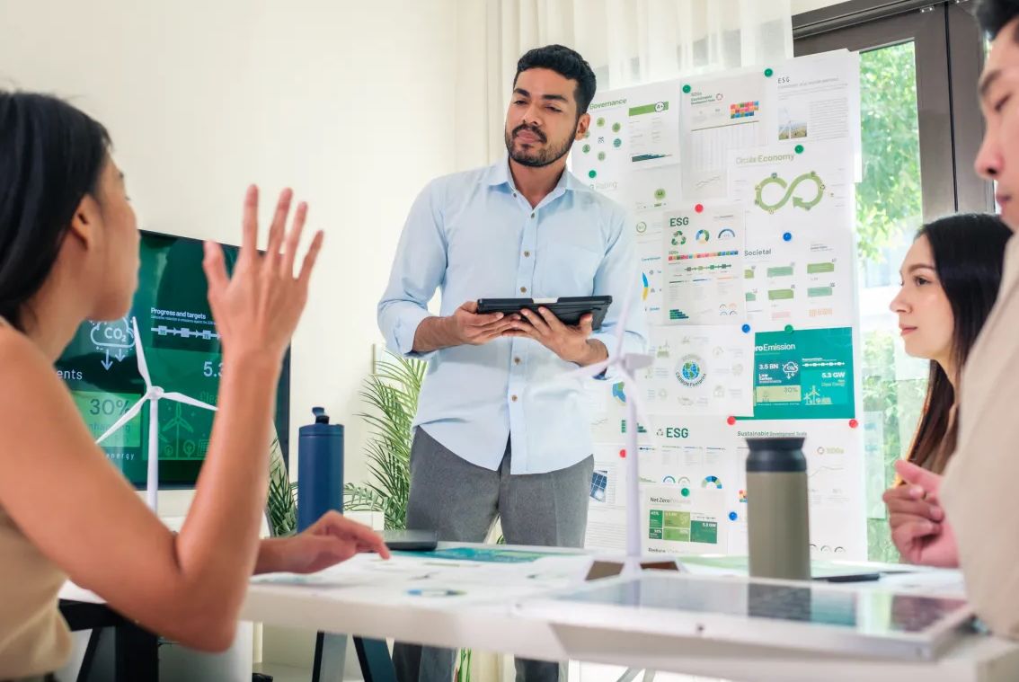 Estrategias y ejemplos de Startups B2B en la búsqueda de la adecuación del producto al mercado