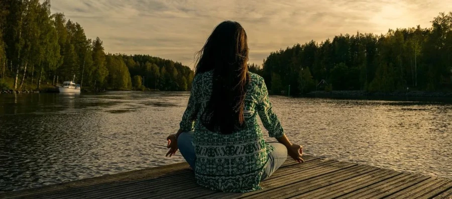 Cómo utilizar la meditación para mejorar la concentración y el enfoque en el ámbito empresarial
