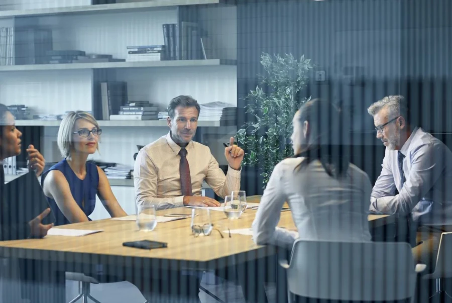 Transformando el éxito empresarial: Estrategias clave de organizaciones exitosas