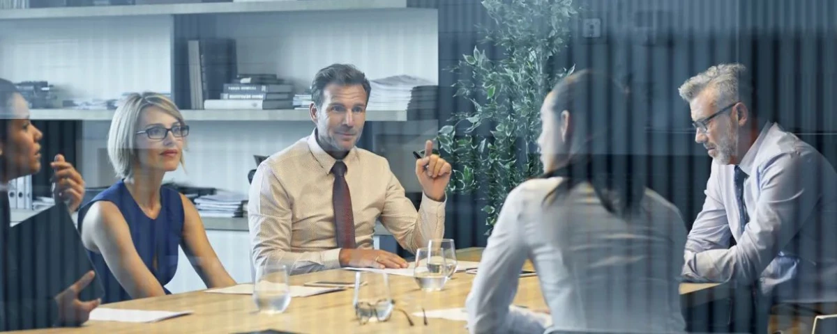 Transformando el éxito empresarial: Estrategias clave de organizaciones exitosas