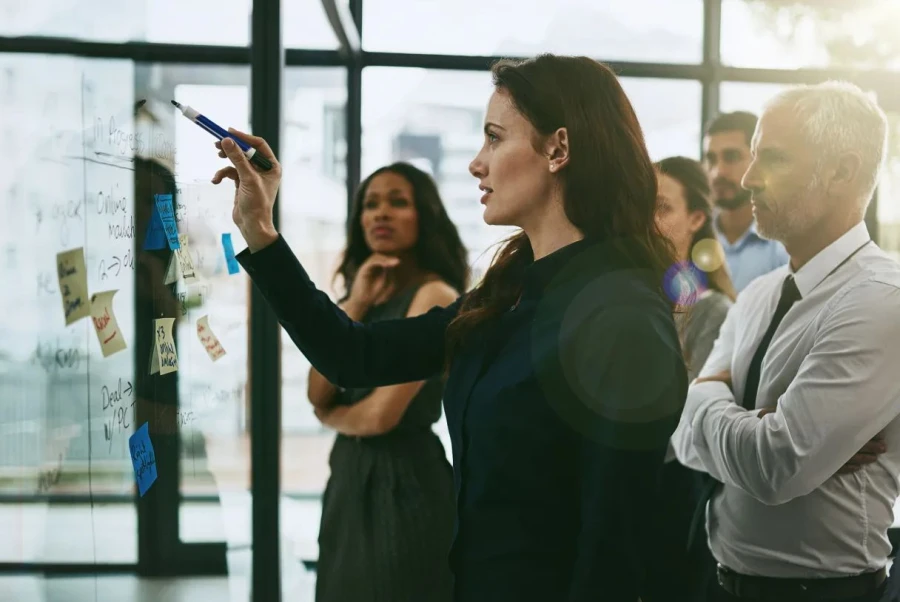 Las mejores lecturas para líderes: Libros que todo CEO debería tener en su biblioteca