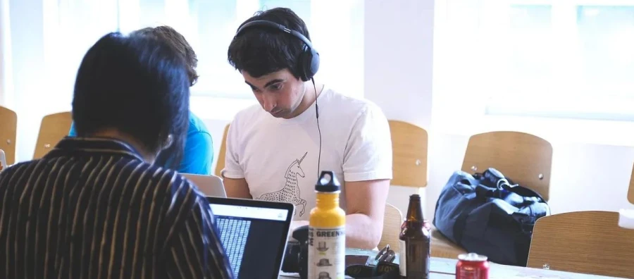 Burnout en el ecosistema emprendedor: señales, causas y soluciones para evitar el colapso