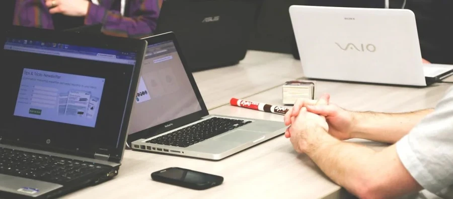 El papel del análisis reflexivo en la construcción de equipos y culturas empresariales sólidas