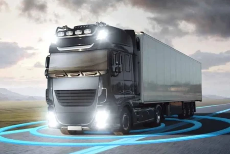 El impacto de los camiones autónomos en la reducción del treinta por ciento del costo del transporte global