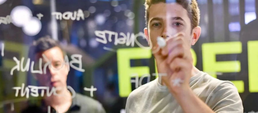 Cómo evitar errores comunes al construir un producto mínimo viable en startups tecnológicas