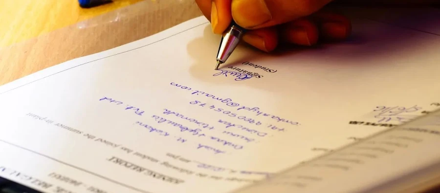 Documentación clave para exportar productos digitales en mercados globales