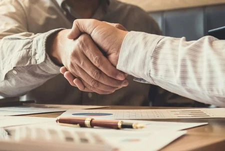 Elegir bien desde el inicio: el impacto del tipo societario en el futuro de una empresa