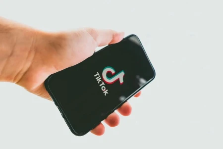 ¿Es TikTok el nuevo escaparate del e-commerce? Tendencias que están redefiniendo el B2C
