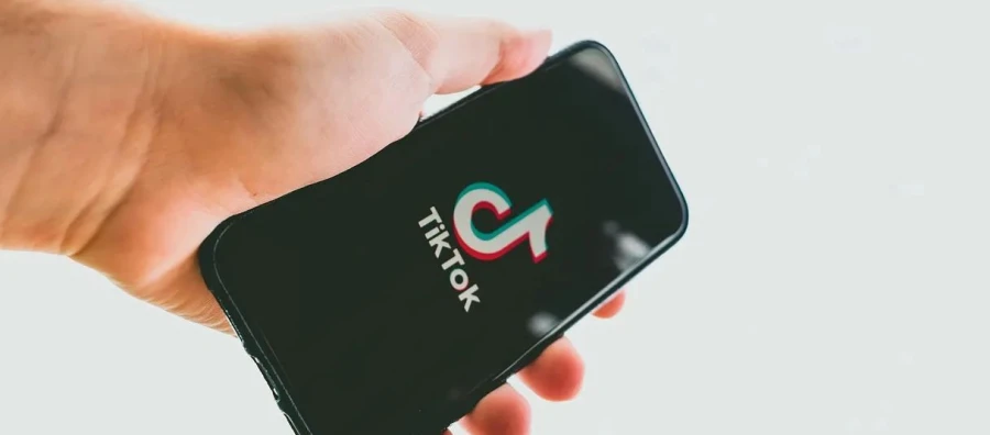 ¿Es TikTok el nuevo escaparate del e-commerce? Tendencias que están redefiniendo el B2C