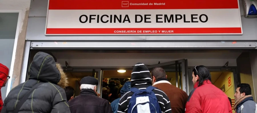 El desempleo en España se estanca y cerrará el año con más de 2 millones de parados