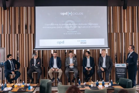 La integración estratégica de los activos digitales en la alta dirección de las empresas españolas