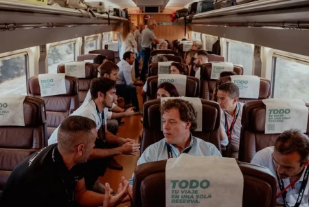 El tren AVE de Renfe conecta a empresas emergentes e inversores