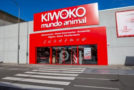 Glovo duplica sus pedidos de mascotas en España tras ampliar su alianza con Kiwoko y Tiendanimal