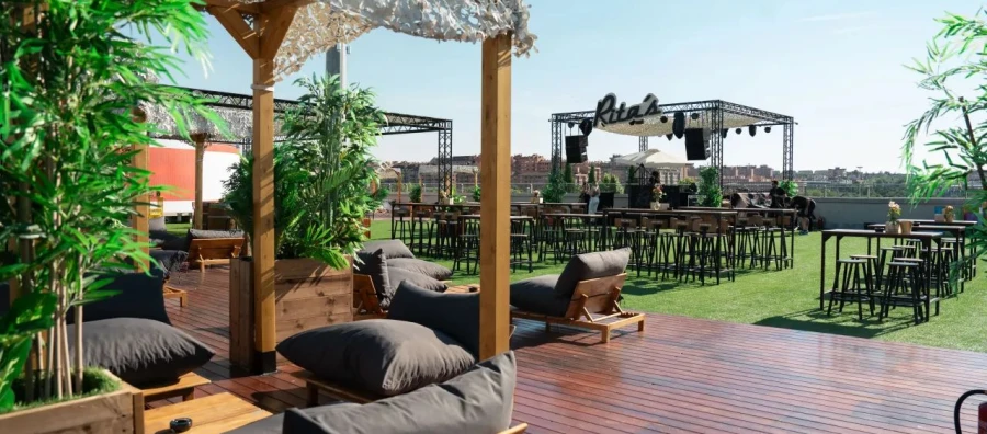 Descubre Rita’s Mirador, el nuevo espacio de ocio de Grupo Autocines, en la plataforma exterior del Metropolitano