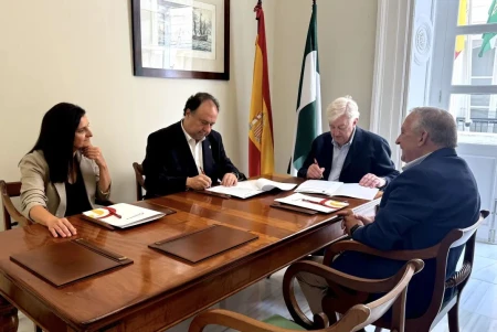 Alianza estratégica entre la Universidad de Cádiz y el sector empresarial medirá la eficiencia de las pymes locales
