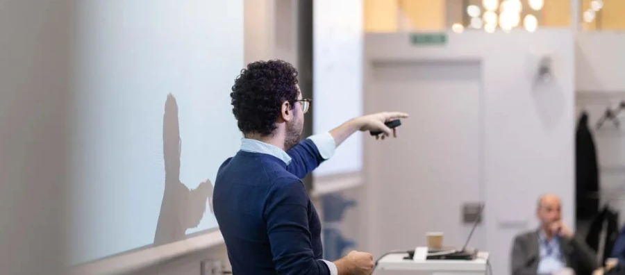 Las competencias clave que definirán el éxito profesional y el liderazgo digital en 2026