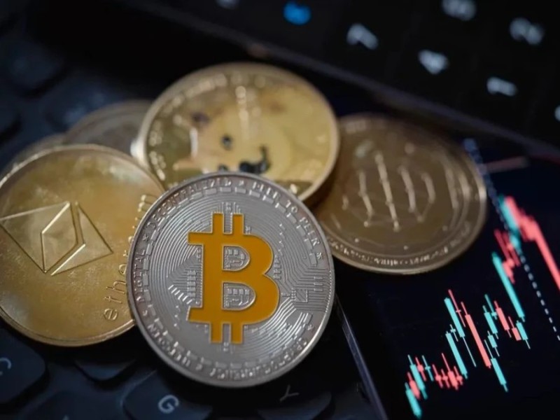 Denuncia en la UE: Instagram, YouTube, TikTok y Twitter bajo escrutinio por publicidad engañosa de criptomonedas